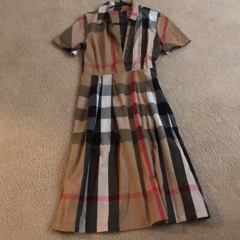 Plaid a line midi dress. Non stretchy fabric.